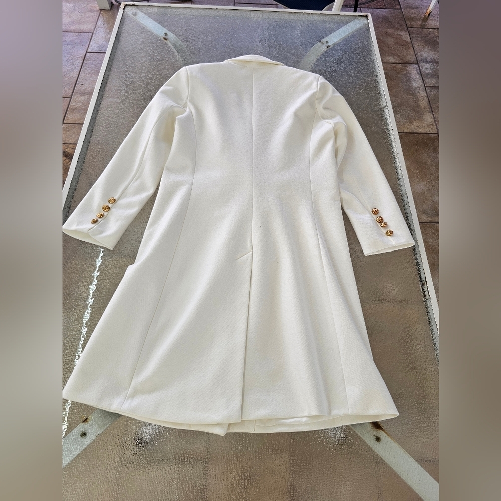 Elegant Woman's White Double-Breasted Fall/Winter Classic Coat with Gold Buttons - Picture 10 of 13